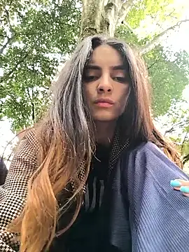 Snapshot of Sam_Sara chatting on 09.14.25 Sam Sara online show from 09.14.25