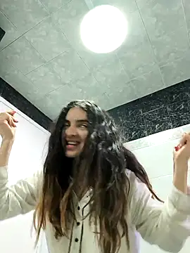 Snapshot of Sam_Sara chatting on 10.08.25 Sam Sara online show from 10.08.25