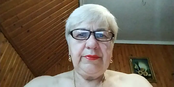 Snapshot of SweetCherry27 chatting on 06.25.26 SweetCherry27 online show from 06.25.26