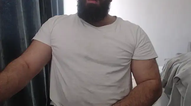 hugemachohandsome online show from 03.10.25