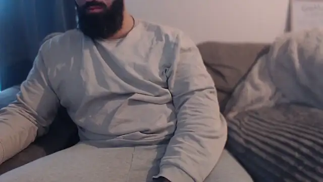 Snapshot of hugemachohandsome chatting on 01.18.26 hugemachohandsome online show from 01.18.26