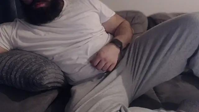 Snapshot of hugemachohandsome chatting on 01.31.26 hugemachohandsome online show from 01.31.26