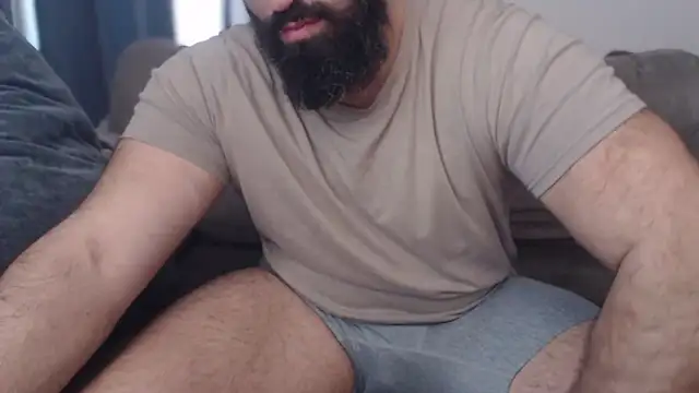 Snapshot of hugemachohandsome chatting on 03.01.26 hugemachohandsome online show from 03.01.26