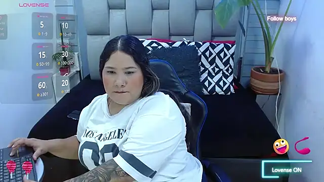 Snapshot of evelin_zaens chatting on 05.02.26 evelin zaens online show from 05.02.26