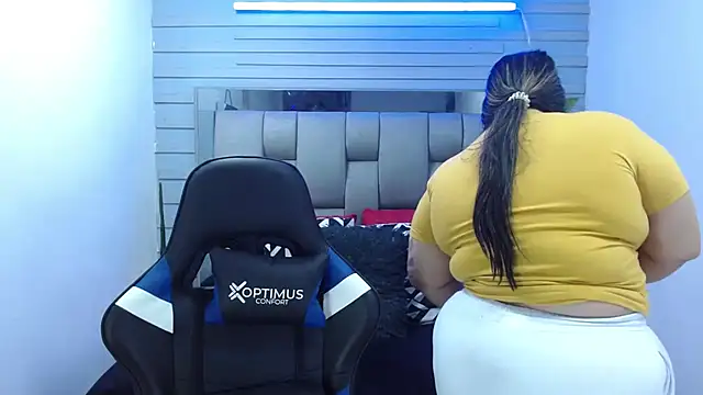 Snapshot of evelin_zaens chatting on 06.04.26 evelin zaens online show from 06.04.26