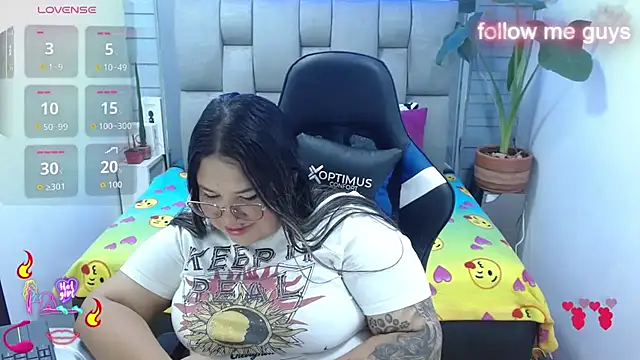 Snapshot of evelin_zaens chatting on 07.04.26 evelin zaens online show from 07.04.26