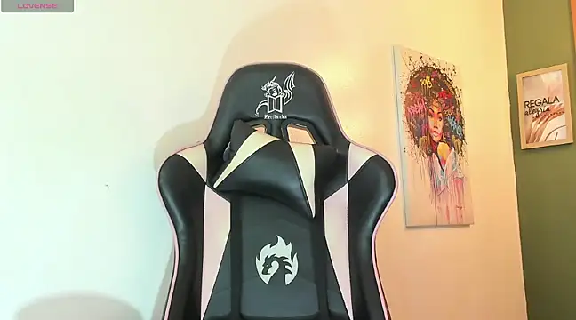 Snapshot of RebeccaSexx chatting on 03.10.25 RebeccaSexx online show from 03.10.25