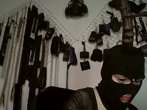 Snapshot of FeticheMacabre chatting on 12.15.24 FeticheMacabre online show from 12.15.24