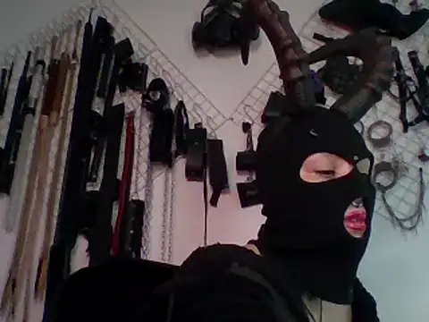 Snapshot of FeticheMacabre chatting on 12.21.24 FeticheMacabre online show from 12.21.24