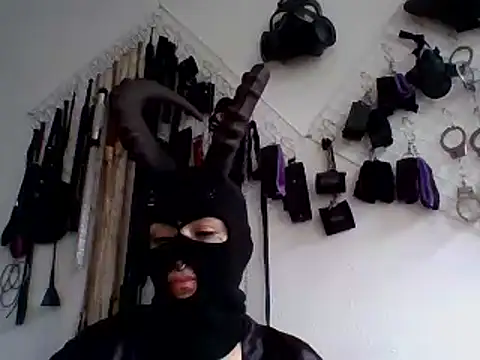 Snapshot of FeticheMacabre chatting on 12.22.24 FeticheMacabre online show from 12.22.24