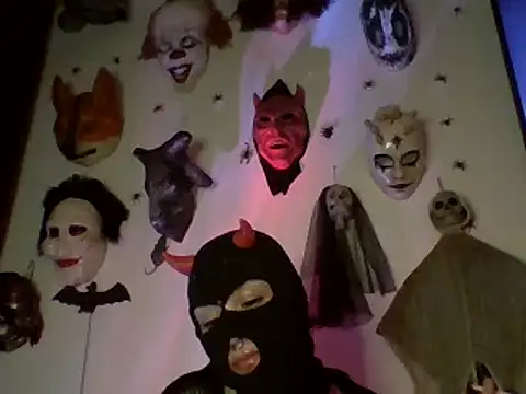 Snapshot of FeticheMacabre chatting on 03.23.25 FeticheMacabre online show from 03.23.25