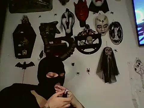 Snapshot of FeticheMacabre chatting on 10.04.25 FeticheMacabre online show from 10.04.25