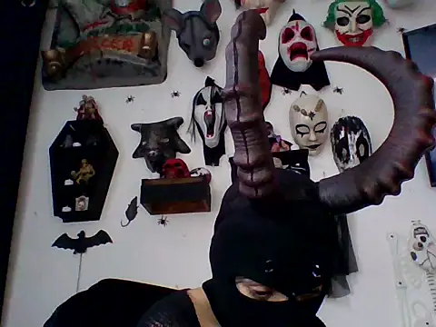 Snapshot of FeticheMacabre chatting on 10.29.25 FeticheMacabre online show from 10.29.25