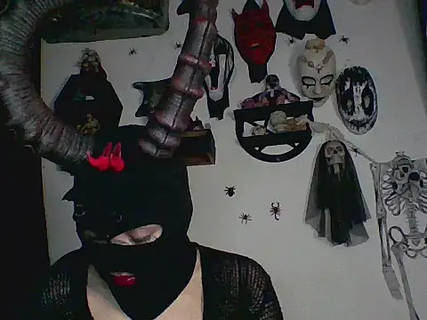 Snapshot of FeticheMacabre chatting on 11.30.25 FeticheMacabre online show from 11.30.25