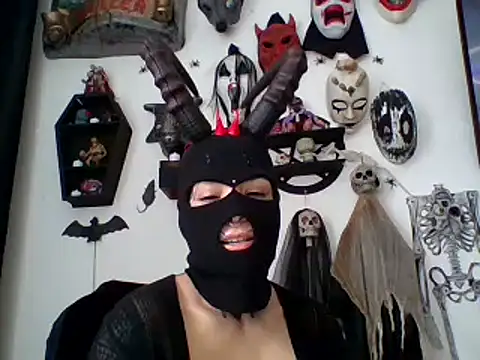 Snapshot of FeticheMacabre chatting on 12.02.25 FeticheMacabre online show from 12.02.25