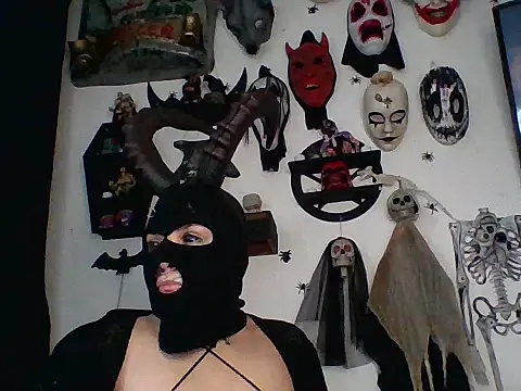 Snapshot of FeticheMacabre chatting on 02.12.26 FeticheMacabre online show from 02.12.26