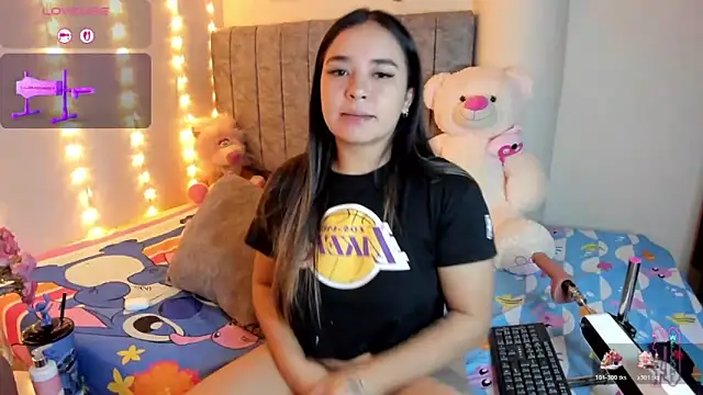 Snapshot of SaraCrow chatting on 02.21.26 SaraCrow online show from 02.21.26