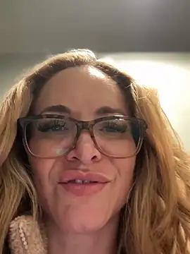 MessyNastyQueen online show from 12.16.24