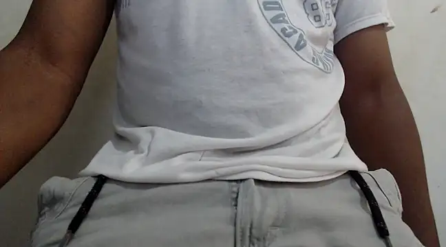 Snapshot of royblackbigpvt chatting on 02.24.25 royblackbigpvt online show from 02.24.25