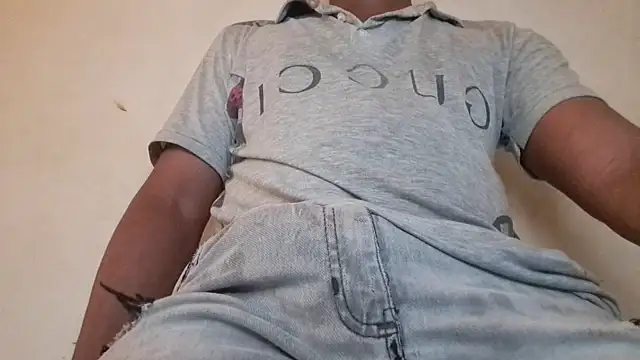 Snapshot of royblackbigpvt chatting on 10.07.25 royblackbigpvt online show from 10.07.25