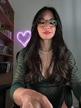 Snapshot of Naughty-Jessie chatting on 03.20.26 Naughty-Jessie online show from 03.20.26