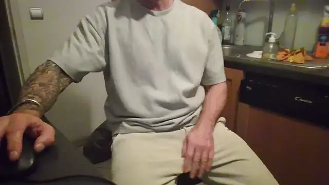 Snapshot of jouet75 chatting on 03.03.26 jouet75 online show from 03.03.26