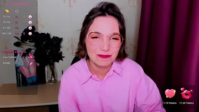 KindHazelHere  online show from 09.29.25