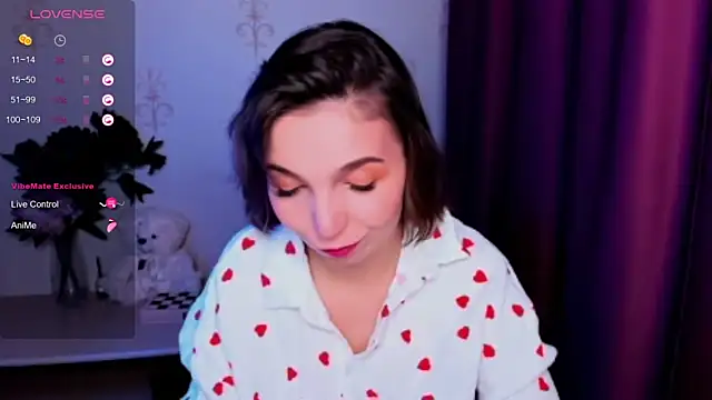 KindHazelHere  online show from 11.14.25