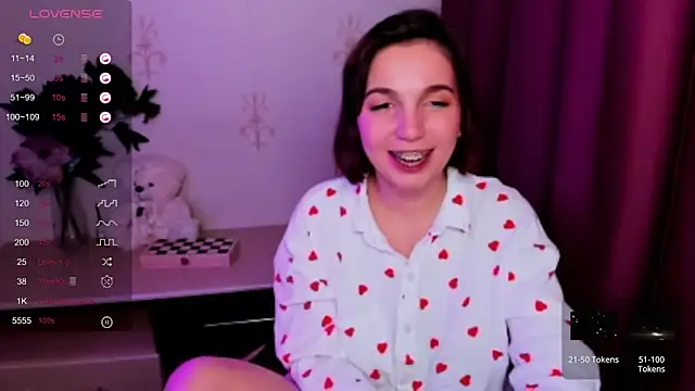 KindHazelHere  online show from 11.15.25