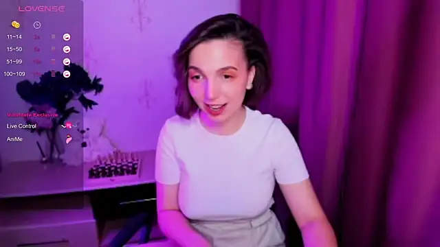 KindHazelHere  online show from 12.05.25