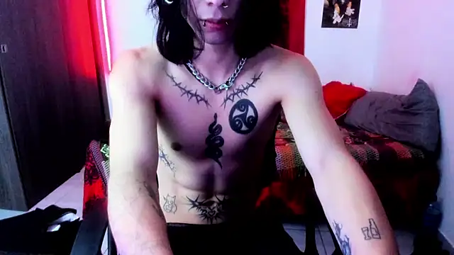 Snapshot of dussk_ chatting on 12.06.24 dussk online show from 12.06.24