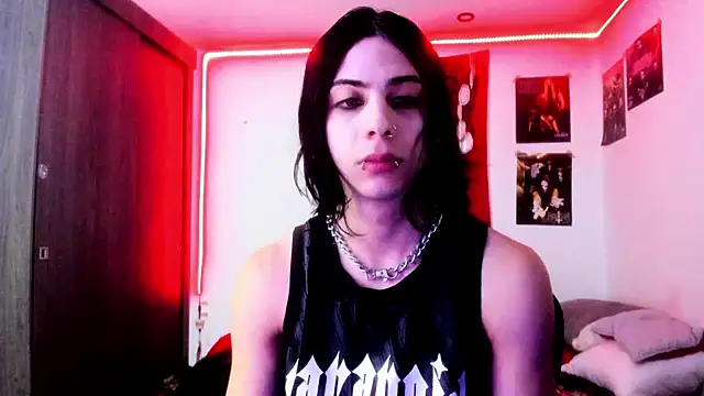 Snapshot of dussk_ chatting on 12.07.24 dussk online show from 12.07.24