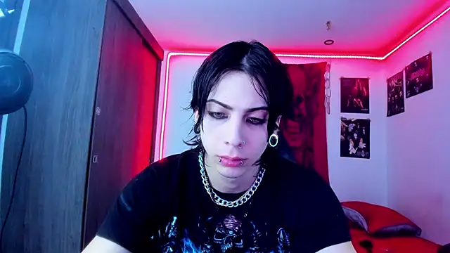 Snapshot of dussk_ chatting on 01.09.25 dussk online show from 01.09.25