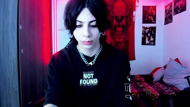 Snapshot of dussk_ chatting on 02.08.25 dussk online show from 02.08.25