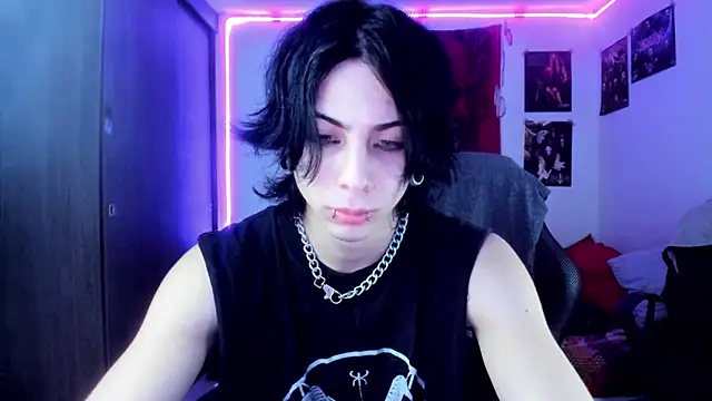 Snapshot of dussk_ chatting on 02.27.25 dussk online show from 02.27.25