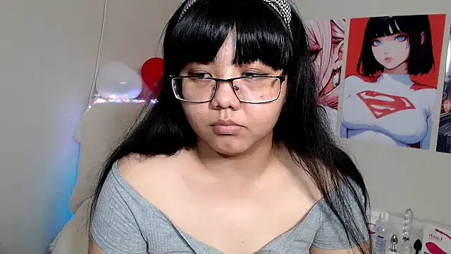 Snapshot of Moertomlly chatting on 03.02.25 Moertomlly online show from 03.02.25