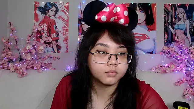 Snapshot of Moertomlly chatting on 05.24.26 Moertomlly online show from 05.24.26