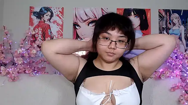 Snapshot of Moertomlly chatting on 05.29.26 Moertomlly online show from 05.29.26