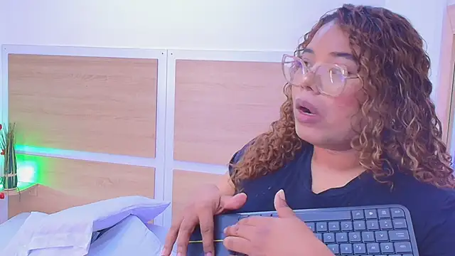  nickypurple  online show from 03.23.26