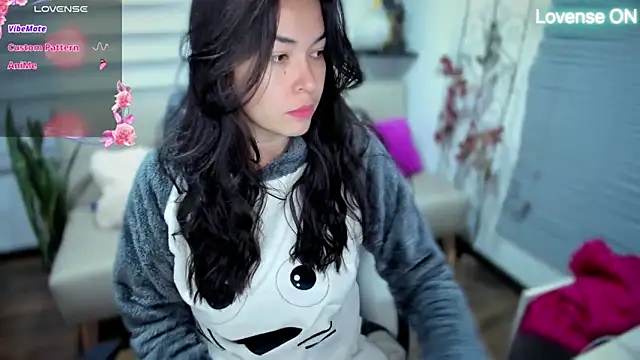 Lunlunera online show from 04.12.26