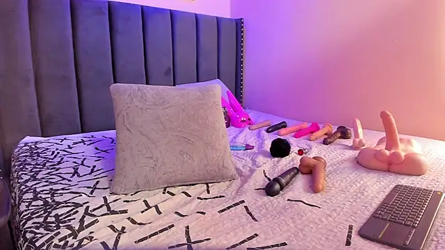 Snapshot of ashlye_miller_ chatting on 03.23.25 ashlye miller online show from 03.23.25