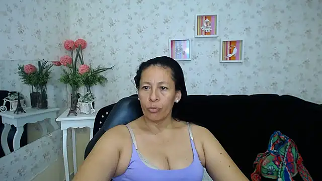 mature martina online show from 02.16.25