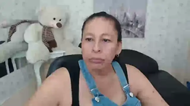 Snapshot of mature_martina chatting on 05.01.26 mature martina online show from 05.01.26