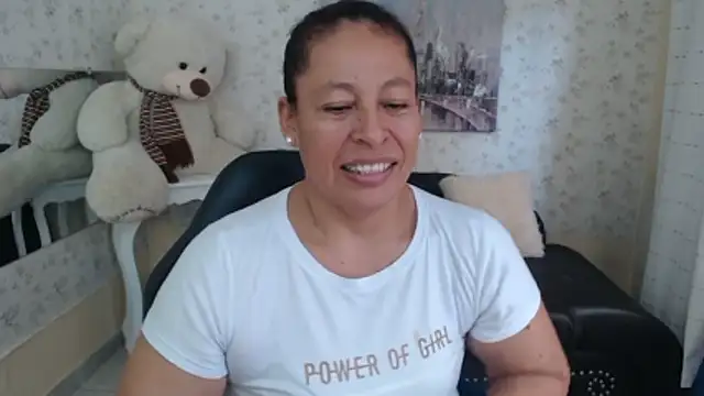 Snapshot of mature_martina chatting on 05.06.26 mature martina online show from 05.06.26