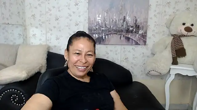 Snapshot of mature_martina chatting on 06.05.26 mature martina online show from 06.05.26