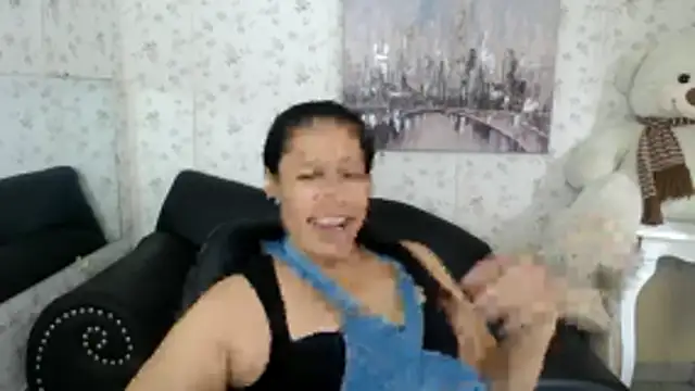 Snapshot of mature_martina chatting on 06.15.26 mature martina online show from 06.15.26