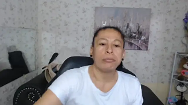 Snapshot of mature_martina chatting on 07.06.26 mature martina online show from 07.06.26