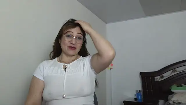 ruby-milf1 online show from 01.18.25