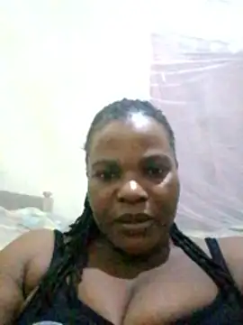 Snapshot of pretty-donna chatting on 05.28.26 pretty-donna online show from 05.28.26