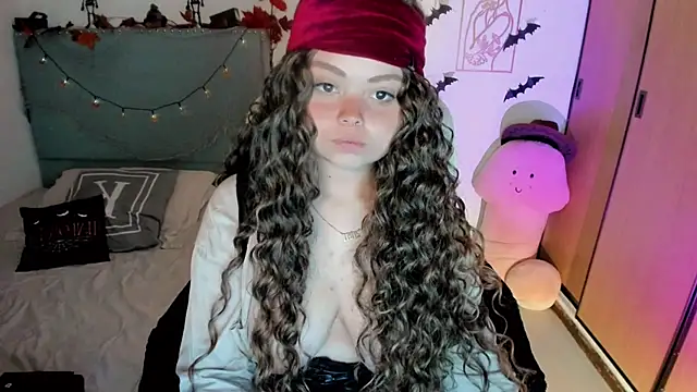 Snapshot of damn_that_booty chatting on 10.28.25 damn that booty online show from 10.28.25